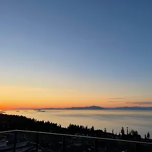 Auspicious Sea View House Nanaimo