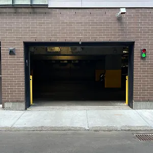 Initial / Yogi+ Parking / Centre-ville De Québec